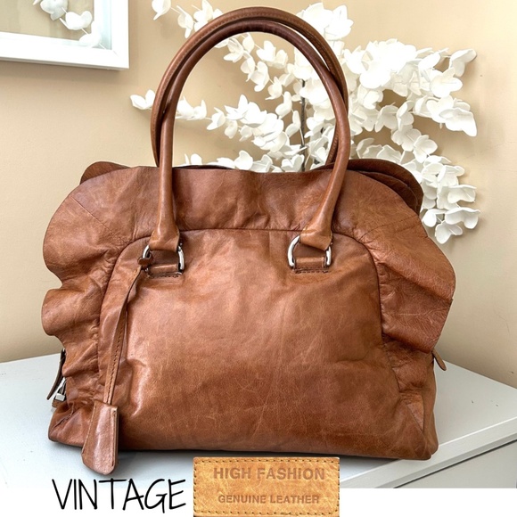 Rare High Fashion Vintage Leather Handbag with Ruffle Details - Picture 1 of 15